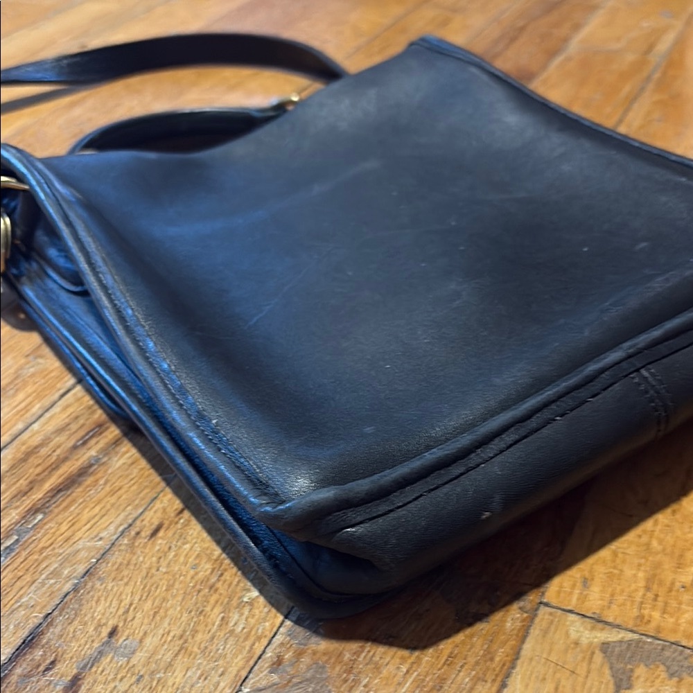 Coach Vintage Black Station Messenger Bag K5D-5130 - Picture 11 of 16